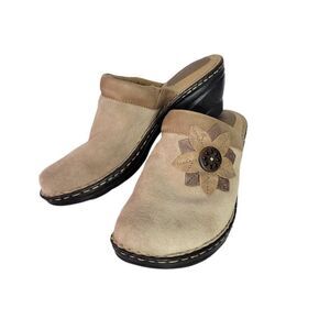 Softspots Lara Clog Shoes (Size 8.5M)